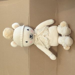 Cuddle + Kind: Stella the Polar Bear